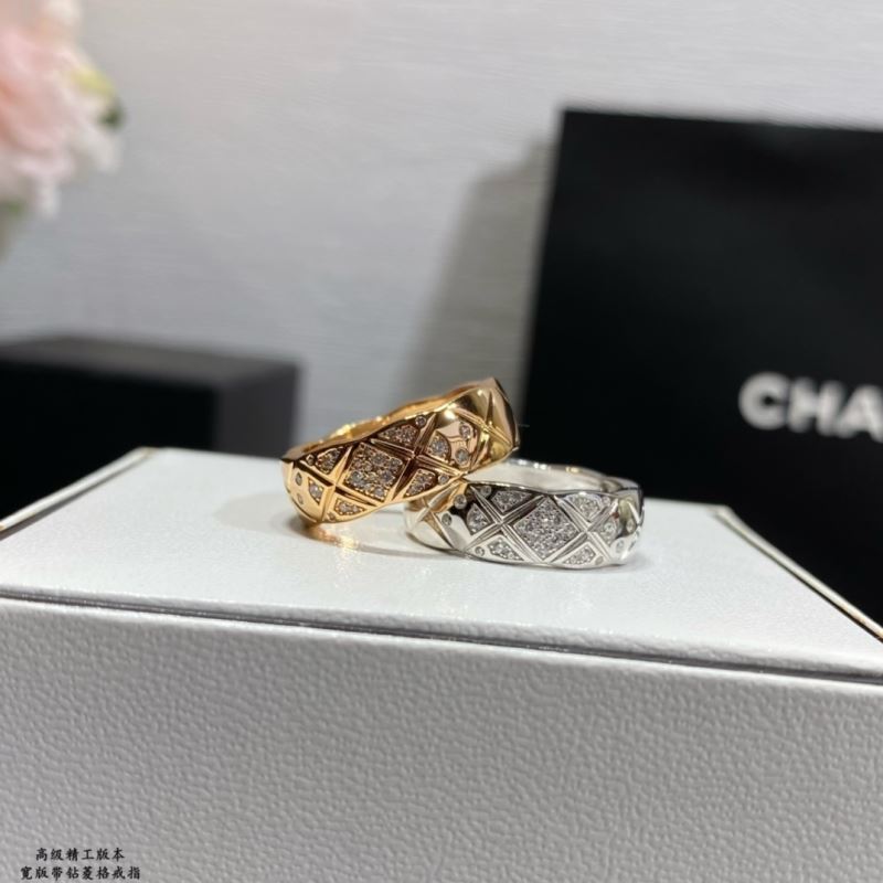 Ch**el rings